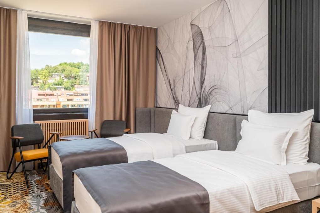 Hotel Holiday and Sarajevo, ISEO 2025 venue photograph 7